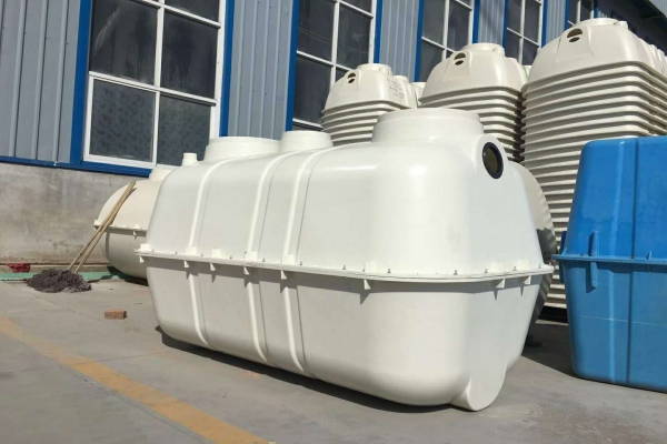 模壓玻璃鋼化糞池維護時應(yīng)注意的事項有哪些 模壓玻璃鋼化糞池維護時應(yīng)注意的事項有哪些