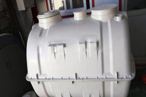 SMC玻璃鋼化糞池在選購時如何確定質(zhì)量是否有問題 SMC玻璃鋼化糞池在選購時如何確定質(zhì)量是否有問題